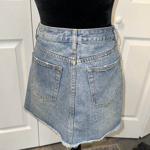 Cool Jean skirt - Picture 3 of 4